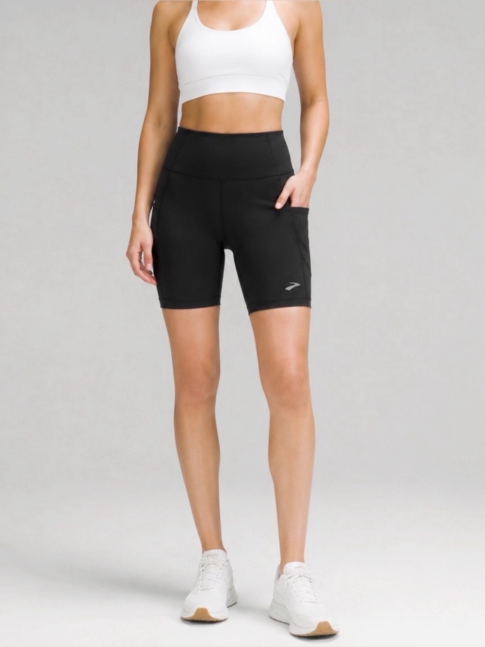 Brooks Run Happy Woman Black Method 8” Cycling Short MEDIUM Activewear Workout
